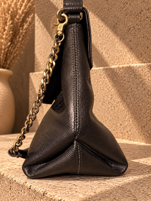 Black Aura Clutch